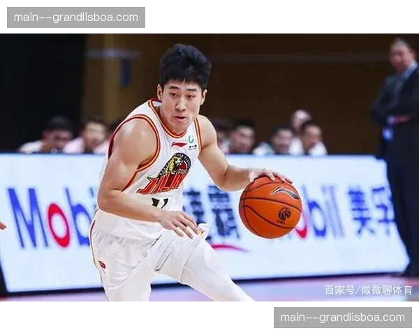 吉林姜伟泽助攻快下威尔逊空接 流畅配合打乱辽宁节奏